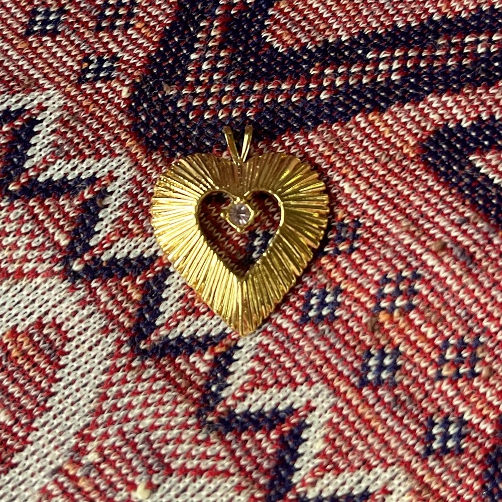 Vintage Gold Textured Heart Pendant with Birthstone